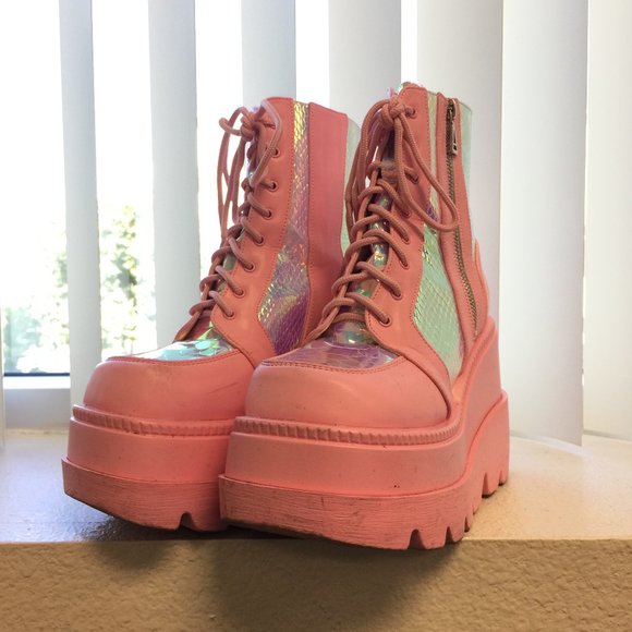 PRE LOVED Cape Robbin -Pink Poison Platforms Boots PNK/6- SH229 - Picture 1 of 5